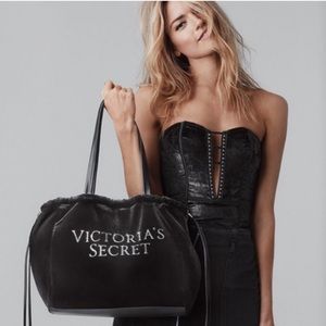 🖤 Super Soft VS Velvet Tote 🖤